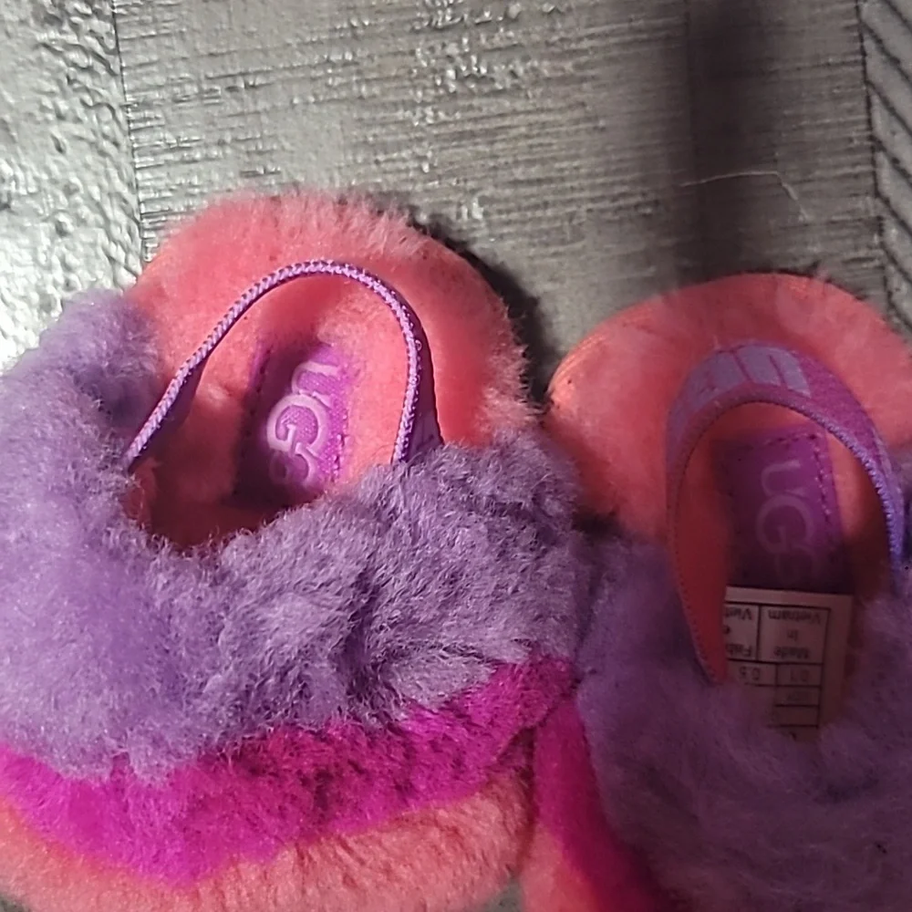 UGG SLIDES Infants/Babies Size 1 Like New Pink/Purple Girls